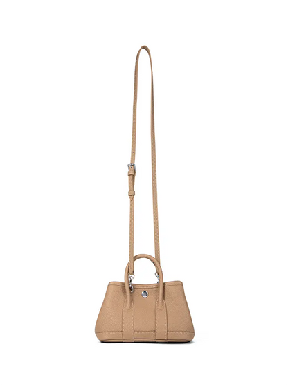 Léonore Paris Tote Bag