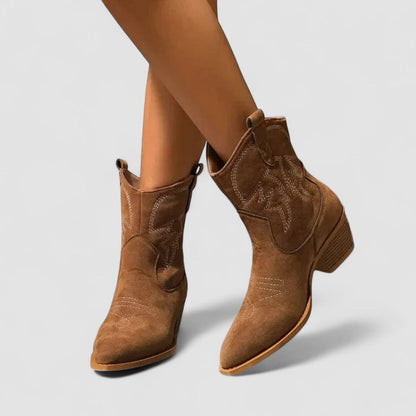 Darcy | Geborduurde Western Enkellaarzen
